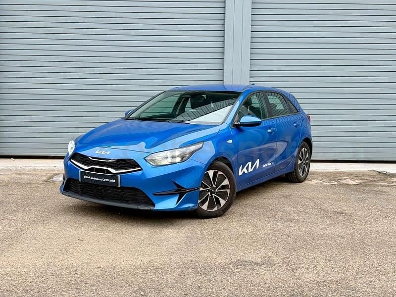 Usado Kia Ceed 100 CV (73 kW) 2025 Azul Utilitario