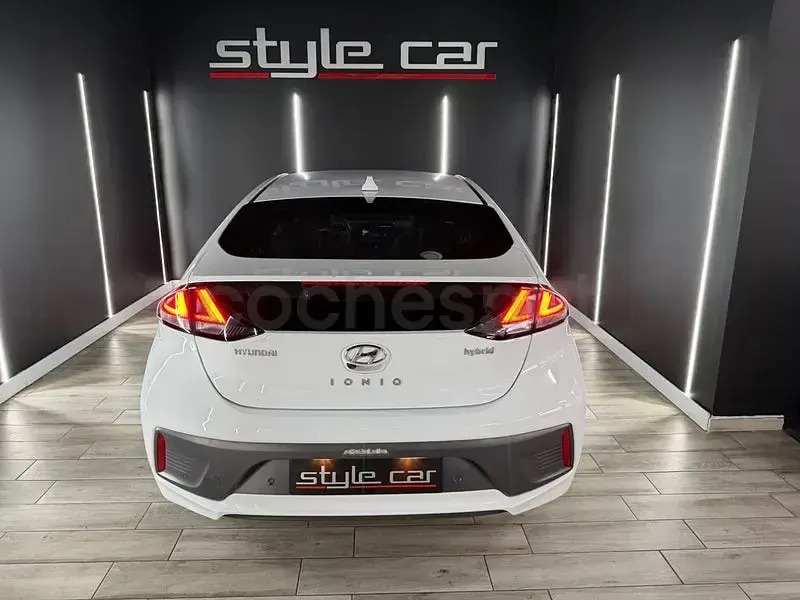 Usado Hyundai Ioniq 141 CV (103 kW) 2022 Blanco Utilitario