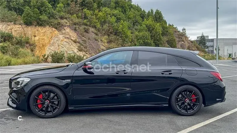Usado Mercedes CLA45 AMG Shooting Brake 381 CV (280 kW) 2017 Negro Familiar