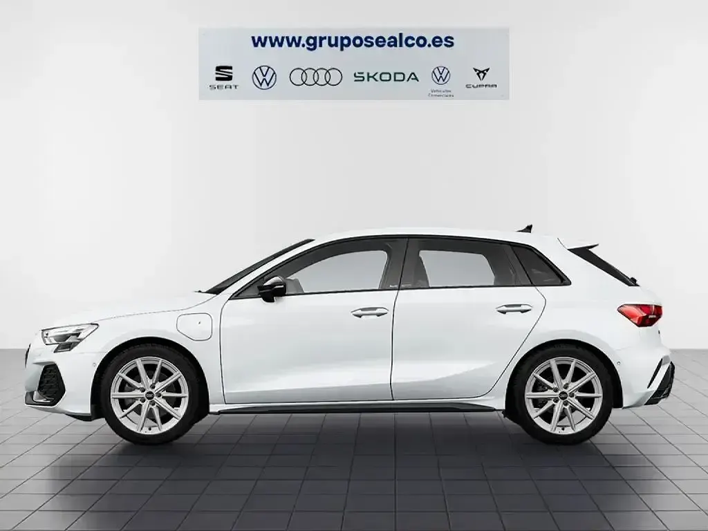 Nuevo Audi A3 Sportback e-tron Premium 204 CV (150 kW) 2026 Blanco Utilitario