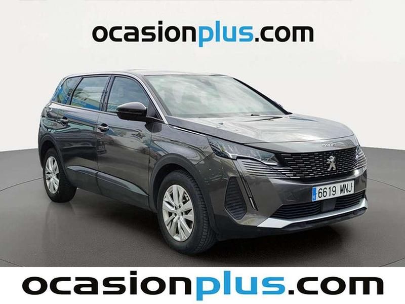 Usado Peugeot 5008 Active 136 CV (100 kW) 2024 Plateado SUV