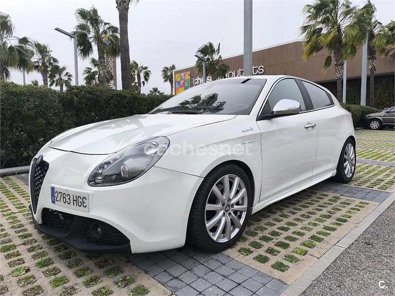 Usado Alfa Romeo Giulietta Distinctive 170 CV (125 kW) 2011 Blanco Utilitario