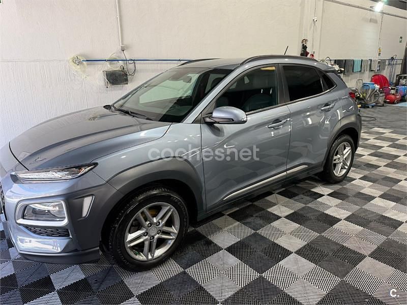 Usado Hyundai Kona 120 CV (88 kW) 2018 Gris / plata SUV