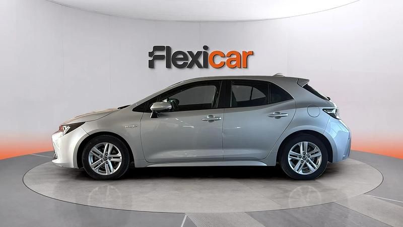 Usado Toyota Corolla Active 122 CV (89 kW) 2021 Gris Berlina