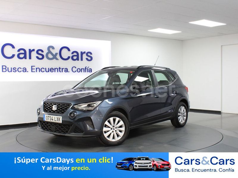 Usado Seat Arona Style 110 CV (80 kW) 2022 Gris SUV