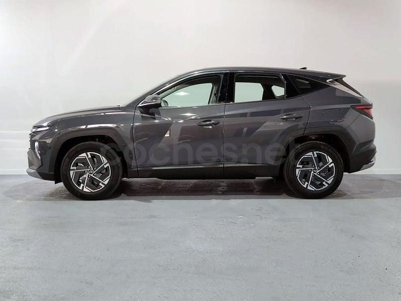 Usado Hyundai Tucson 160 CV (117 kW) 2025 Gris / plata SUV