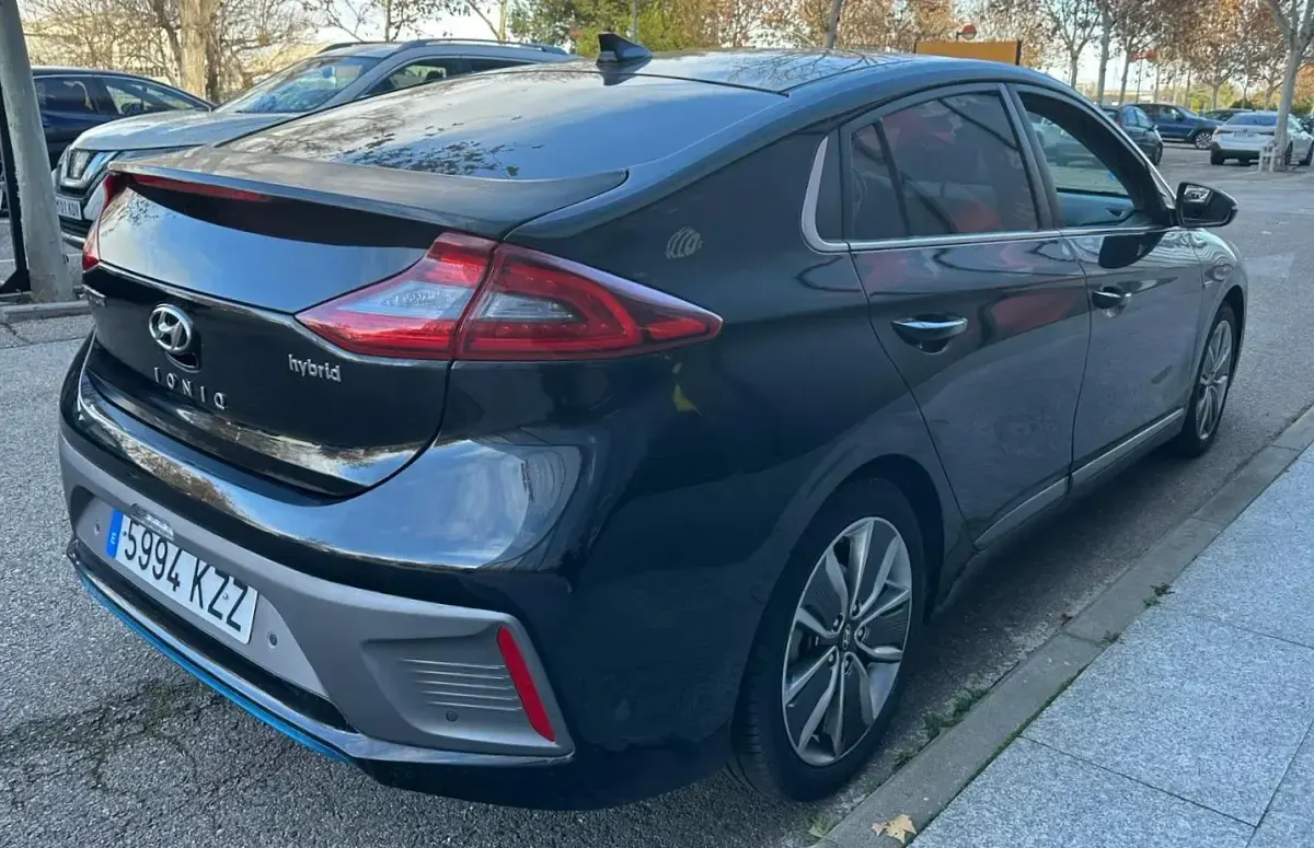 Usado Hyundai Ioniq 141 CV (103 kW) 2019 Negro Utilitario