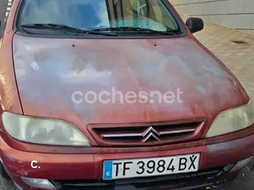 Usado Citroën Xsara Tonic 90 CV (66 kW) 1999 Granate Berlina