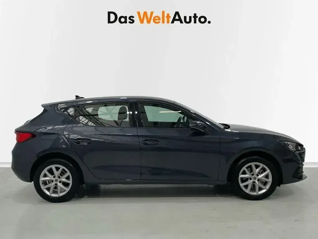 Usado Seat Leon Style 116 CV (85 kW) 2024 Gris