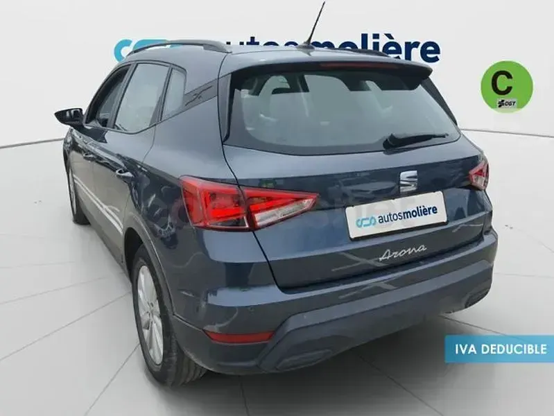 Usado Seat Arona Style 110 CV (80 kW) 2023 Gris / plata SUV