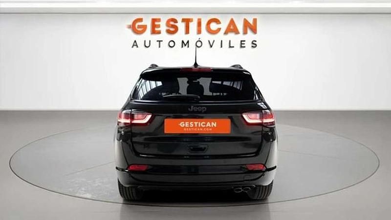 Usado Jeep Compass 241 CV (177 kW) 2022 Verde SUV