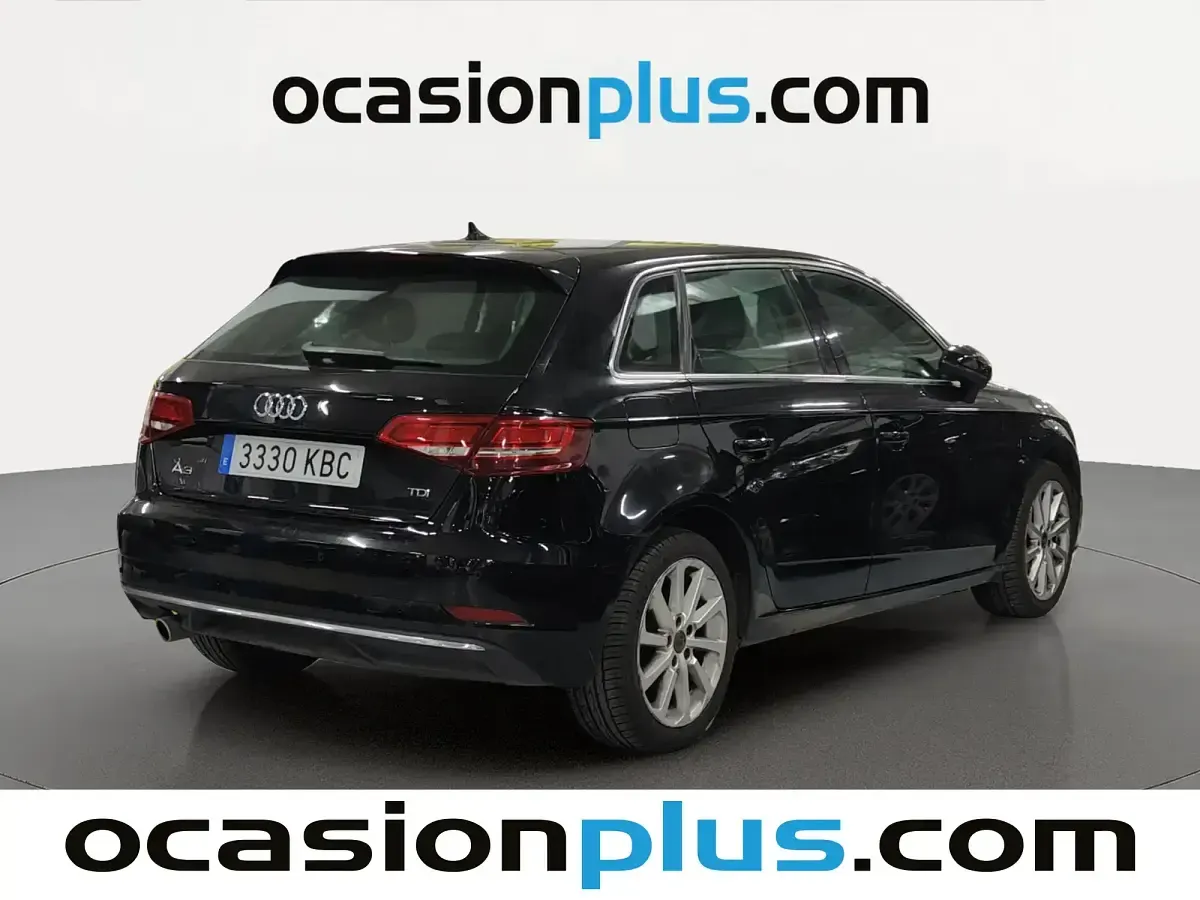 Usado Audi A3 Design 116 CV (85 kW) 2017 Negro