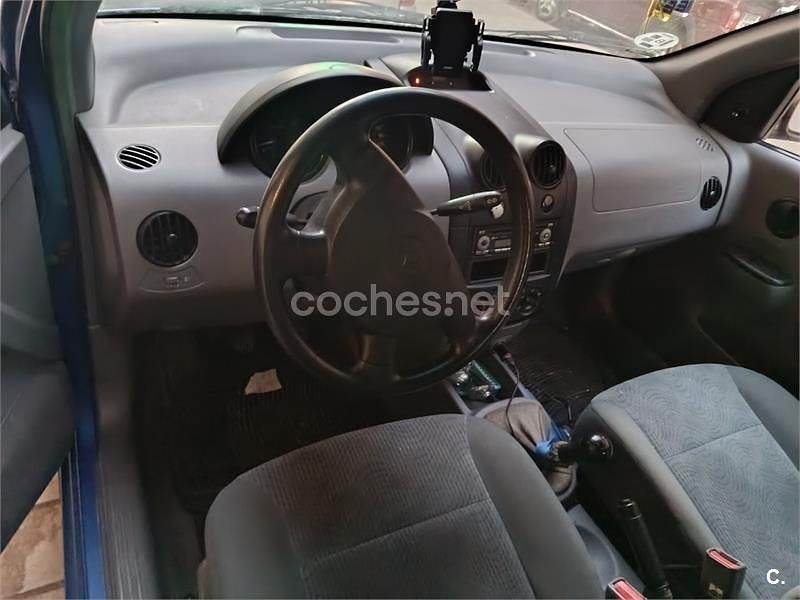 Usado Chevrolet Kalos SE 72 CV (52 kW) 2004 Azul Berlina