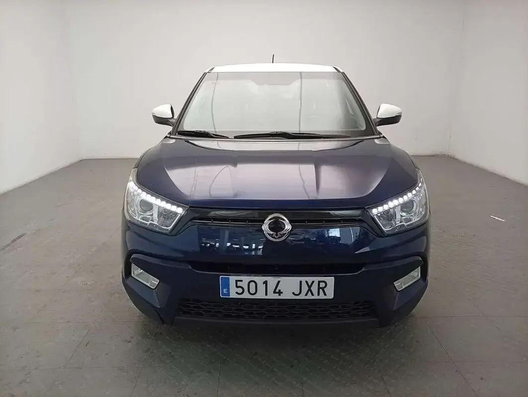 Usado SsangYong Tivoli Limited 116 CV (85 kW) 2017 Azul SUV