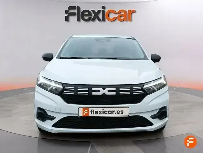 Käytetty Dacia Sandero Essentiel 101 HP (74 kW) 2025 Valkoinen