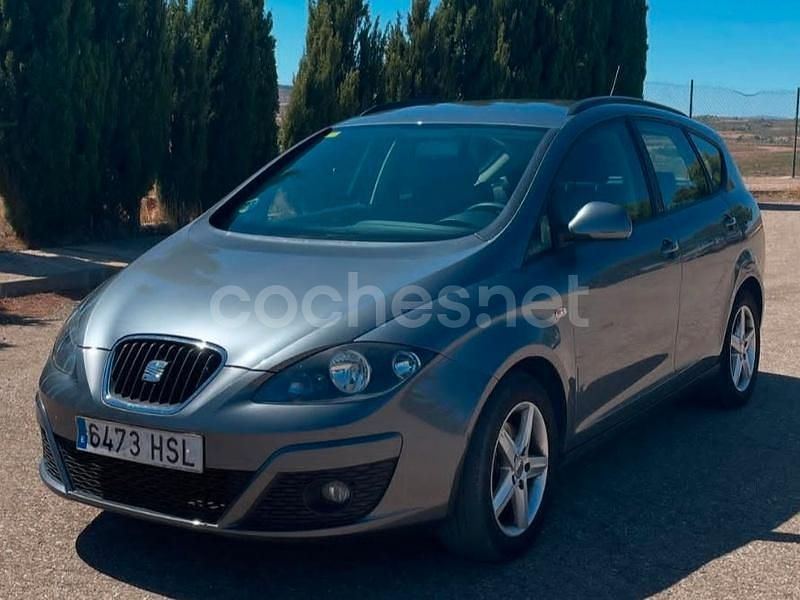 Gris / plata Usado 2013 Seat Altea XL Style Monovolumen | 6999 € (Precio justo) - Imagen 1/4