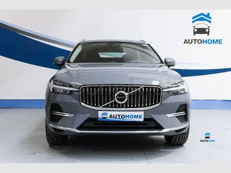 Usado Volvo XC60 Plus 351 CV (258 kW) 2024 Gris / plata SUV