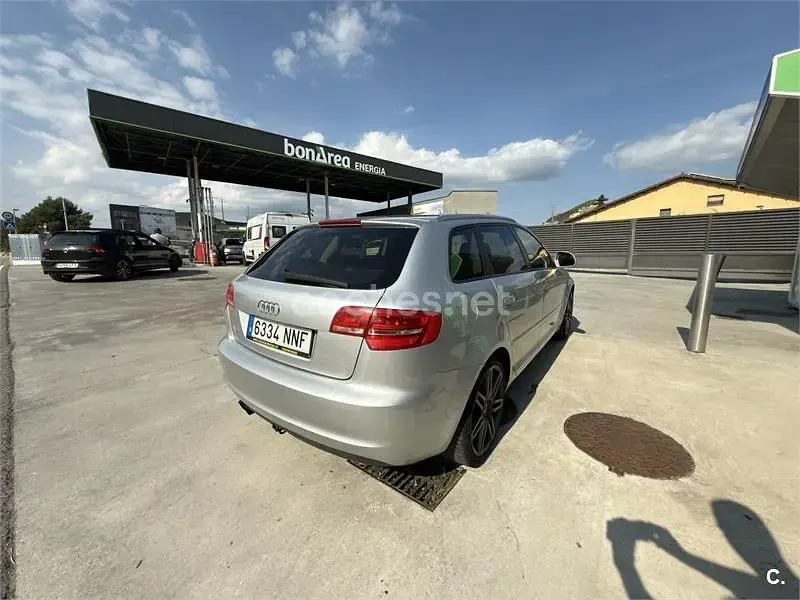Usado Audi A3 Ambition 160 HP (117 kW) 2010 Cinzento Citadino
