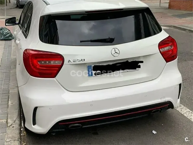 Usado Mercedes A250 AMG line 211 CV (155 kW) 2012 Blanco Berlina