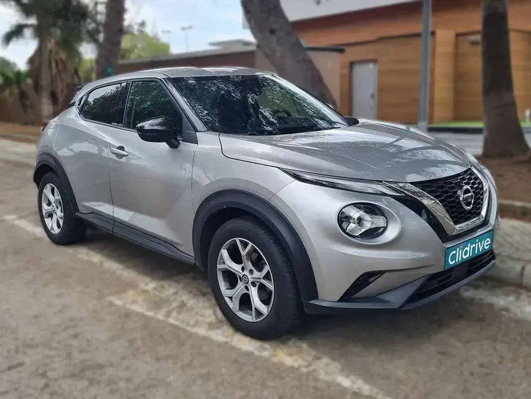 Usado Nissan Juke Acenta 114 CV (83 kW) 2022 Gris SUV