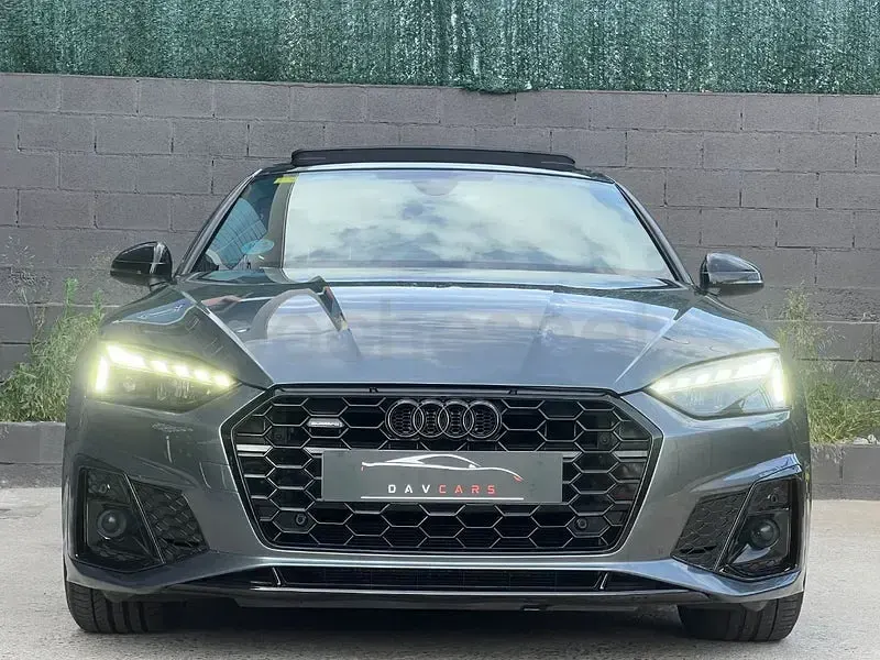 Usado Audi A5 Sportback S-Line 204 CV (150 kW) 2020 Gris / plata Utilitario