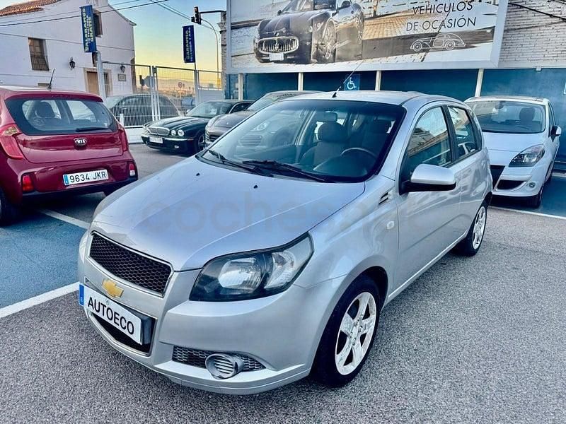 Usado Chevrolet Aveo LS 84 CV (61 kW) 2011 Gris / plata Berlina