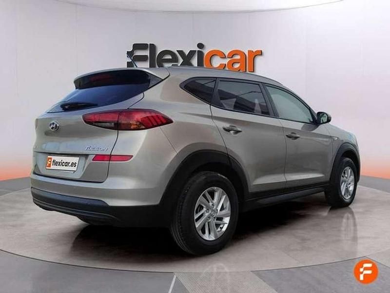 Usado Hyundai Tucson 132 CV (97 kW) 2019 Gris SUV