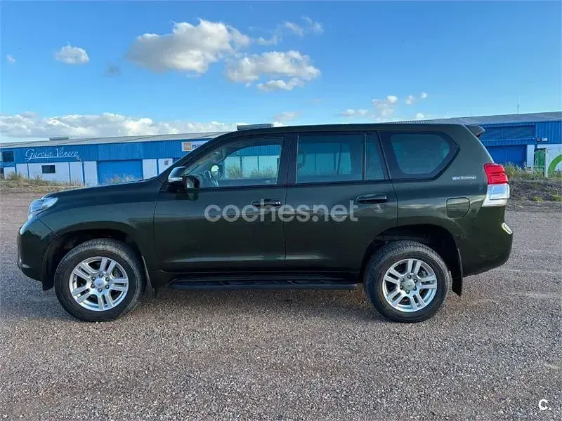 Usado Toyota Land Cruiser 190 CV (139 kW) 2012 Verde SUV