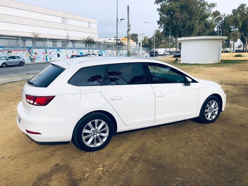 Usado Seat Leon Reference 115 CV (84 kW) 2017 Blanco Familiar