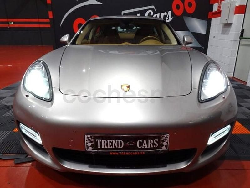 Usado Porsche Panamera Turbo 500 CV (367 kW) 2012 Gris Berlina