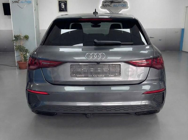 Usado Audi A3 S-Line 116 CV (85 kW) 2022 Gris / plata Berlina