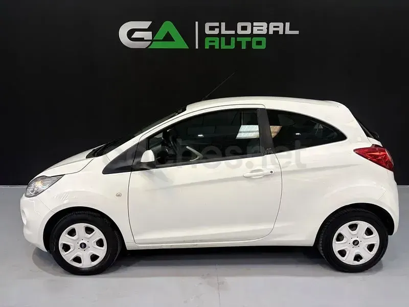 Usado Ford Ka 69 CV (50 kW) 2014 Blanco Berlina