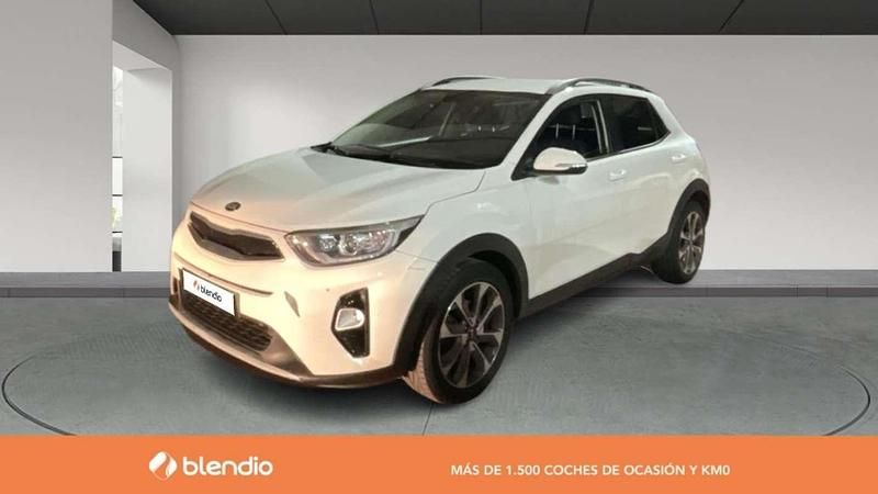 Usado Kia Stonic 101 CV (74 kW) 2019 Blanco SUV
