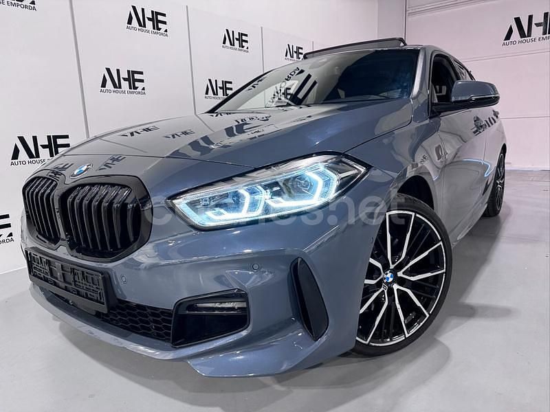 Gris / plata Usado 2024 BMW 118 Comfort Edition Utilitario | 30.990 € (Un poco caro) - Imagen 1/4