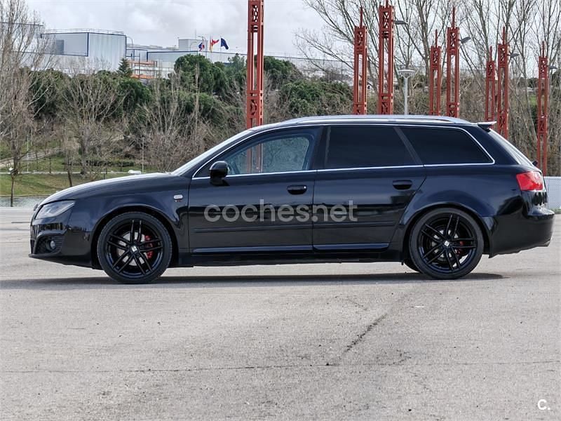 Usado Seat Exeo Sport 143 CV (105 kW) 2012 Negro Familiar