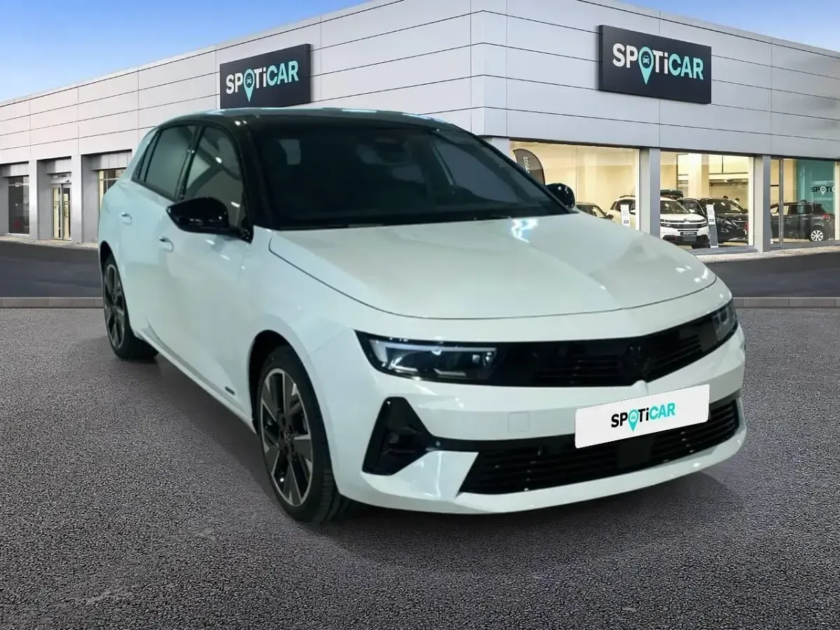 Usado Opel Astra 114 kW (156 CV) 2023 Blanco Utilitario