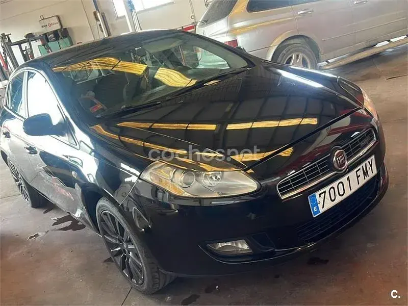 Usado Fiat Bravo Dynamic 120 CV (88 kW) 2007 Negro Utilitario