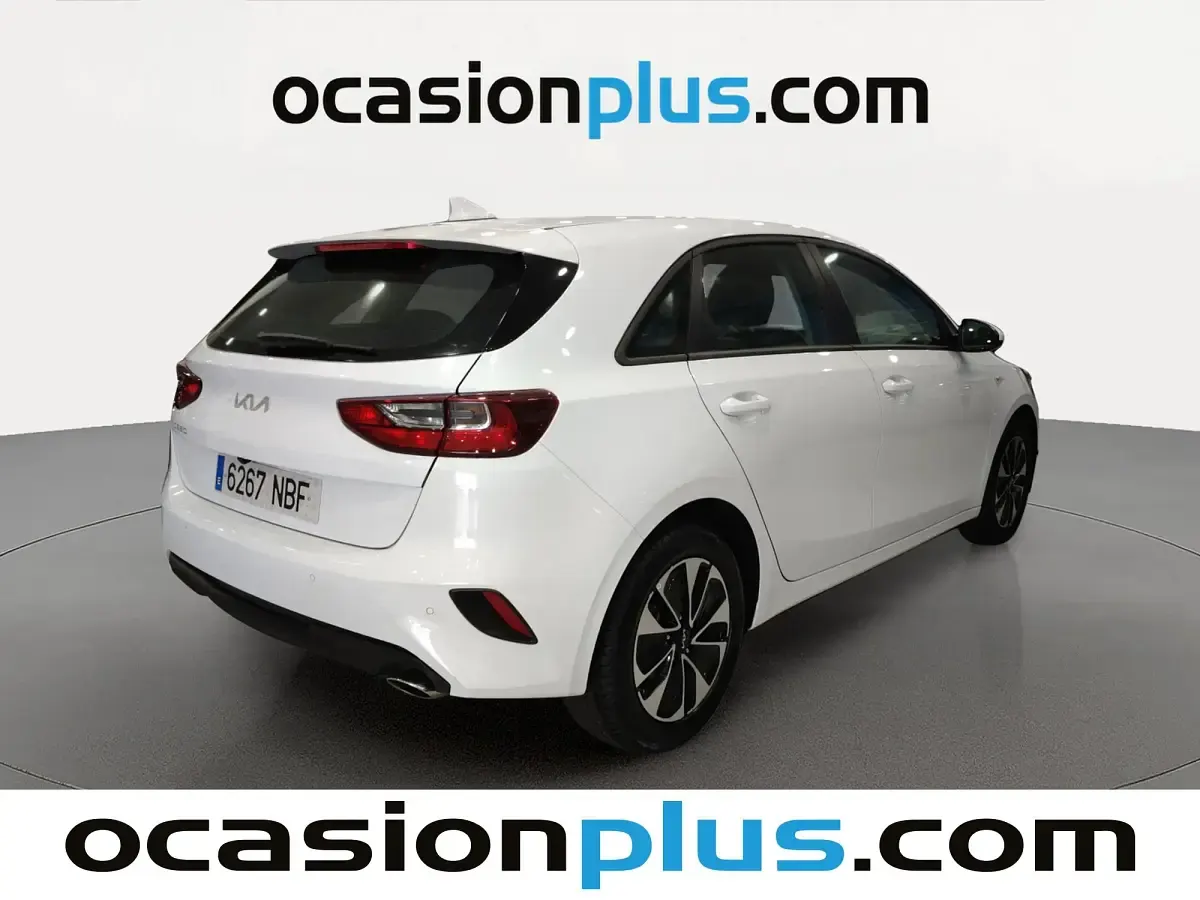 Usado Kia Ceed 101 CV (74 kW) 2025 Blanco Utilitario