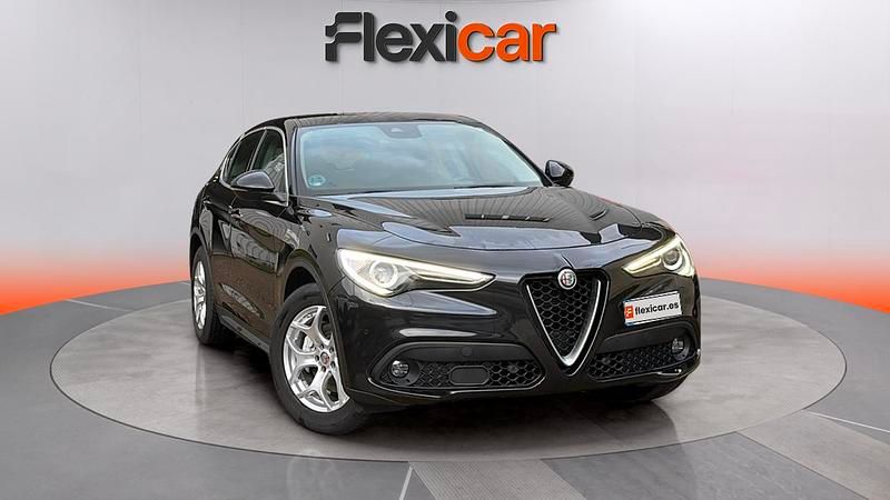 Usado Alfa Romeo Stelvio Executive 160 CV (117 kW) 2019 Negro SUV