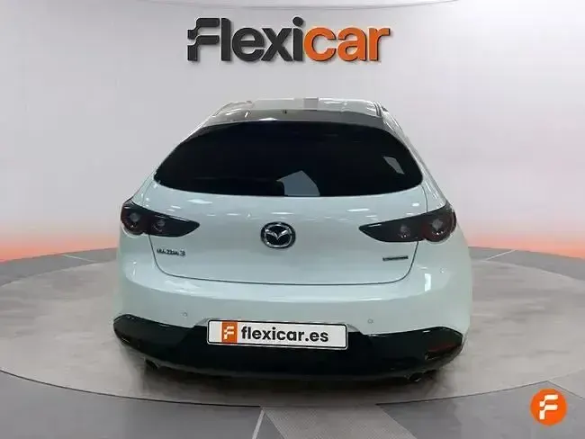 Usado Mazda 3 122 CV (89 kW) 2023 Blanco Berlina