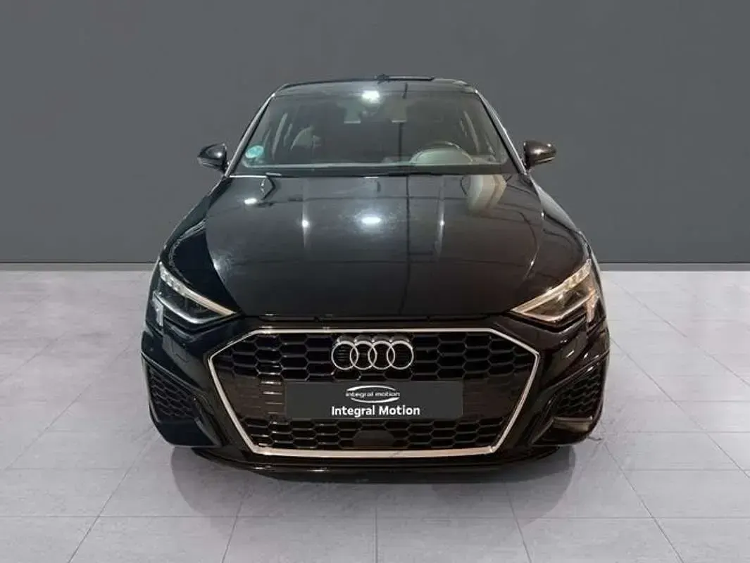 Usado Audi A3 Sportback S-Line 150 CV (110 kW) 2023 Negro Utilitario