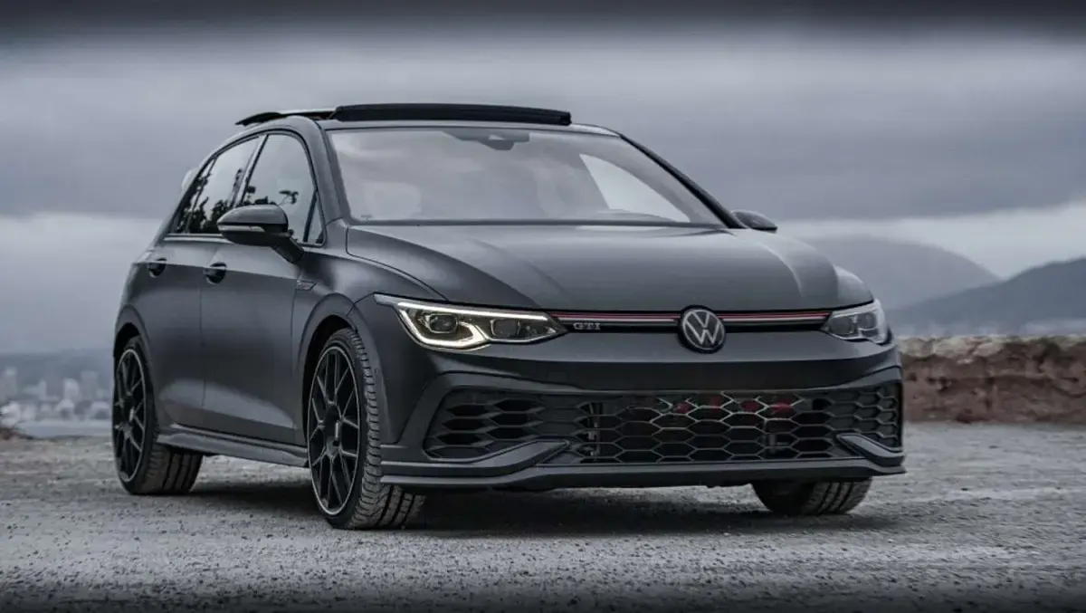 Usado VW Golf VIII GTI 301 CV (221 kW) 2022 Negro Utilitario