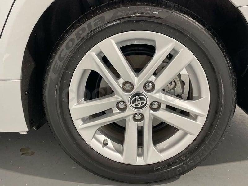 Usado Toyota Corolla Active 122 CV (89 kW) 2021 Gris / plata Familiar