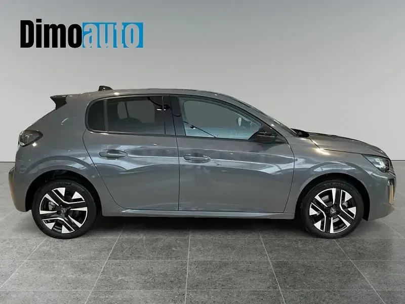 Usado Peugeot 208 Allure 110 CV (80 kW) 2025 Gris / plata Utilitario