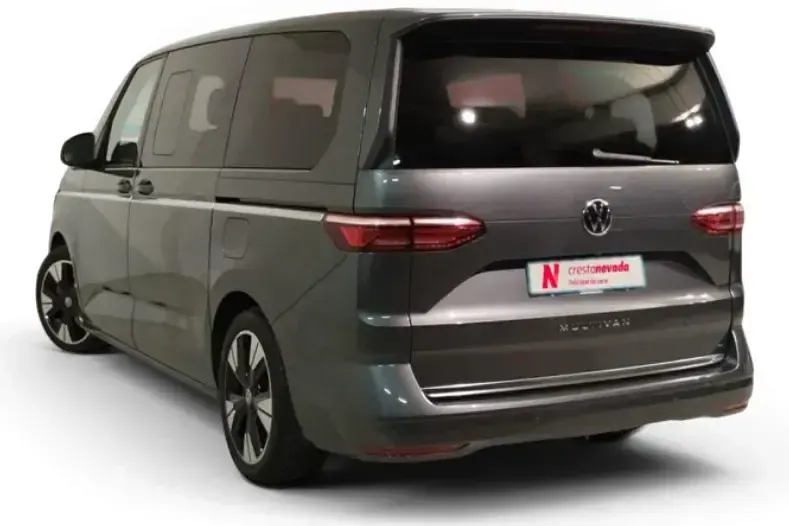Usado VW Multivan Style 150 CV (110 kW) 2025 Monovolumen