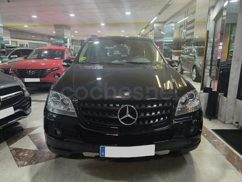 Usado Mercedes ML320 224 CV (164 kW) 2007 Negro SUV