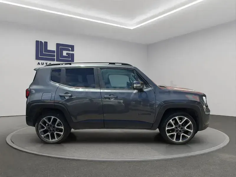 Usado Jeep Renegade 241 CV (177 kW) 2022 Gris / plata SUV