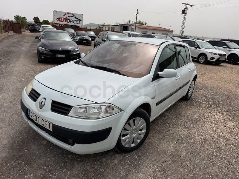 Usado Renault Mégane II Dynamique 120 CV (88 kW) 2003 Blanco Berlina