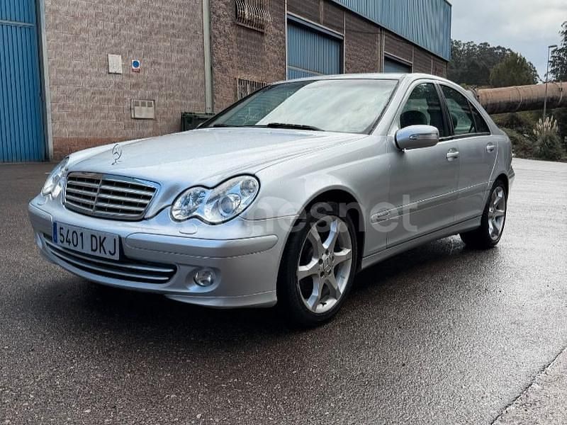 Gris / plata Usado 2005 Mercedes C180 Sport Edition Berlina | 8500 € (Un poco caro) - Imagen 1/4