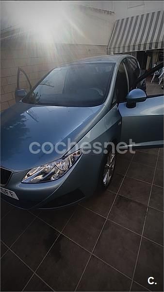 Usado Seat Ibiza Reference 105 CV (77 kW) 2008 Azul Berlina